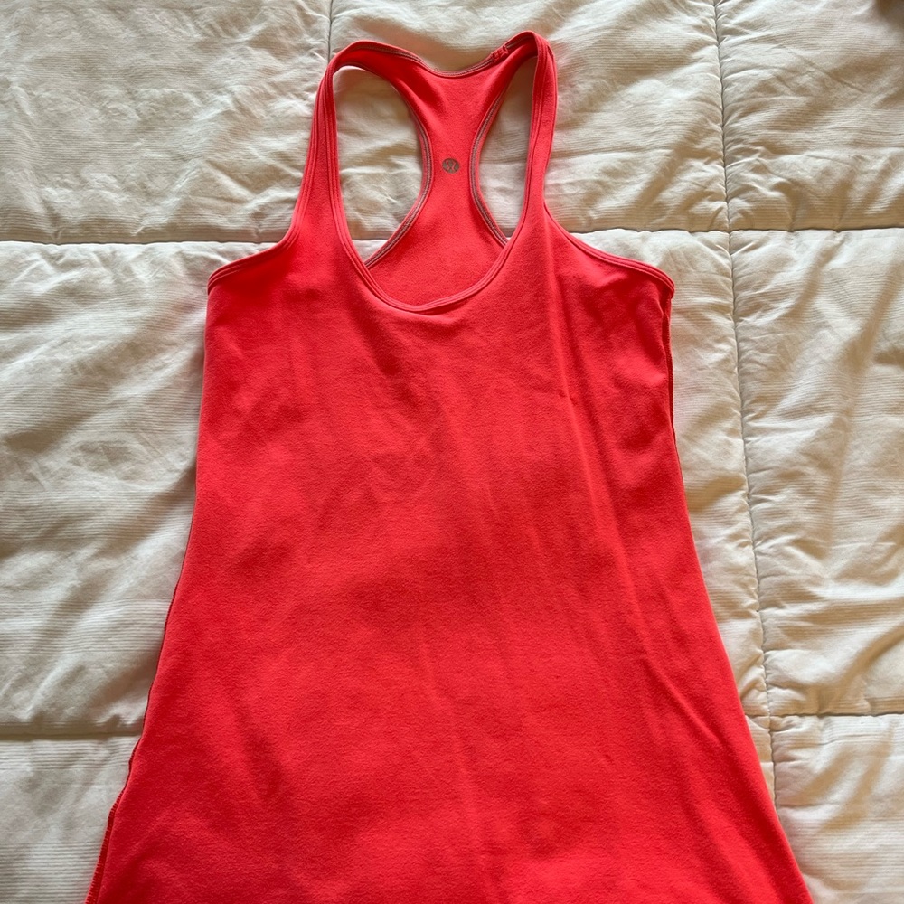 Lululemon tank